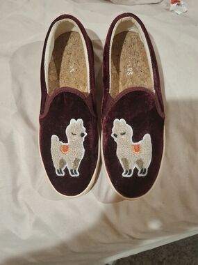 Soludos Burgundy Velvet Slip-On Sneakers with Llama Patch